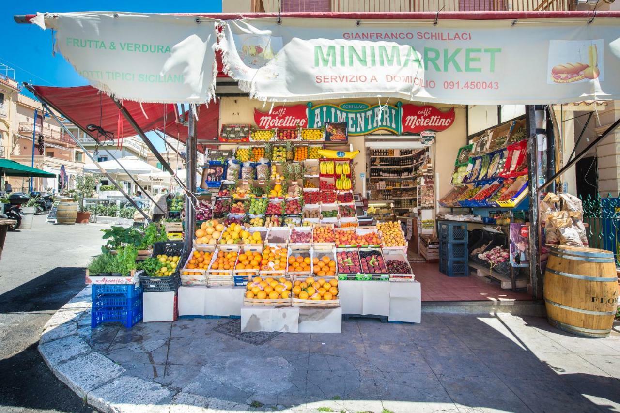 Casetta Vista Mare In Piazza A Mondello Palermo Exterior foto