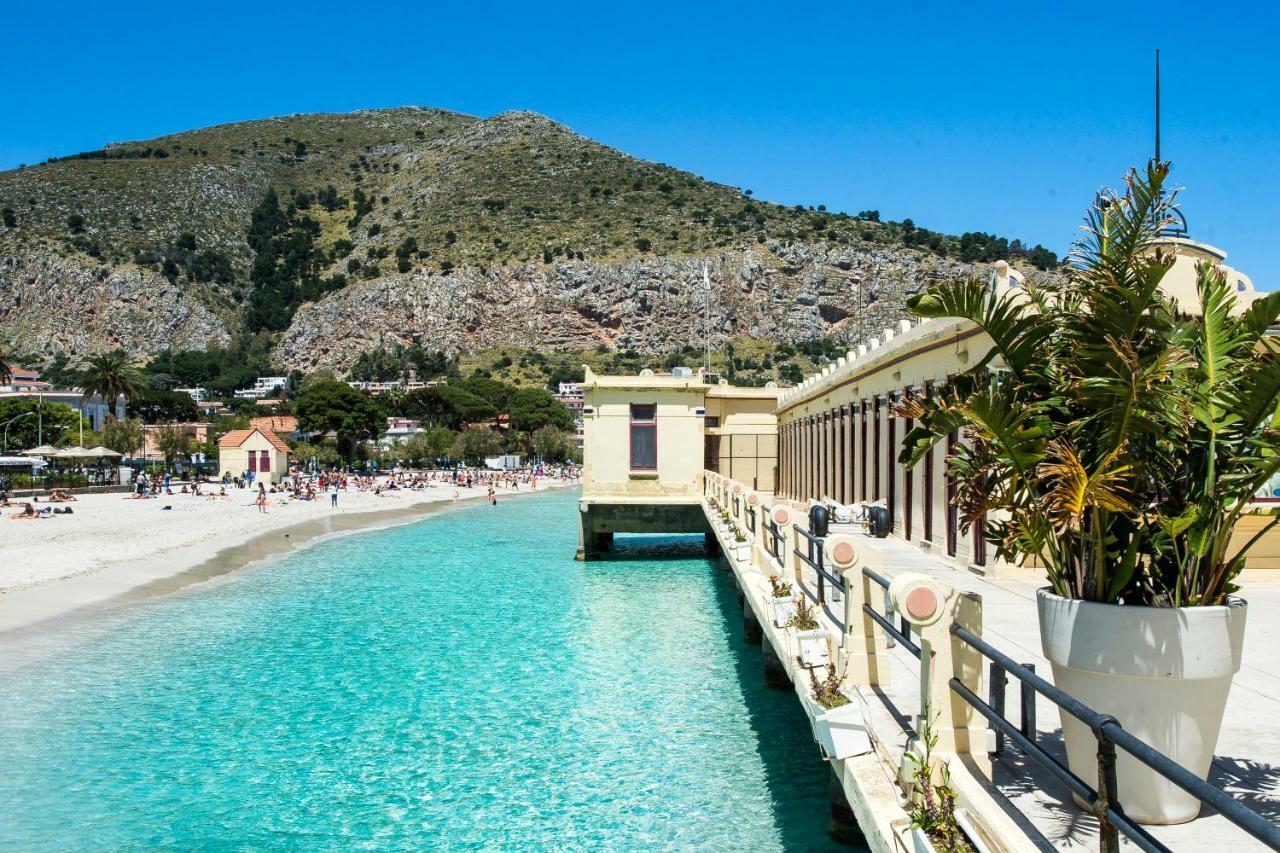 Casetta Vista Mare In Piazza A Mondello Palermo Exterior foto
